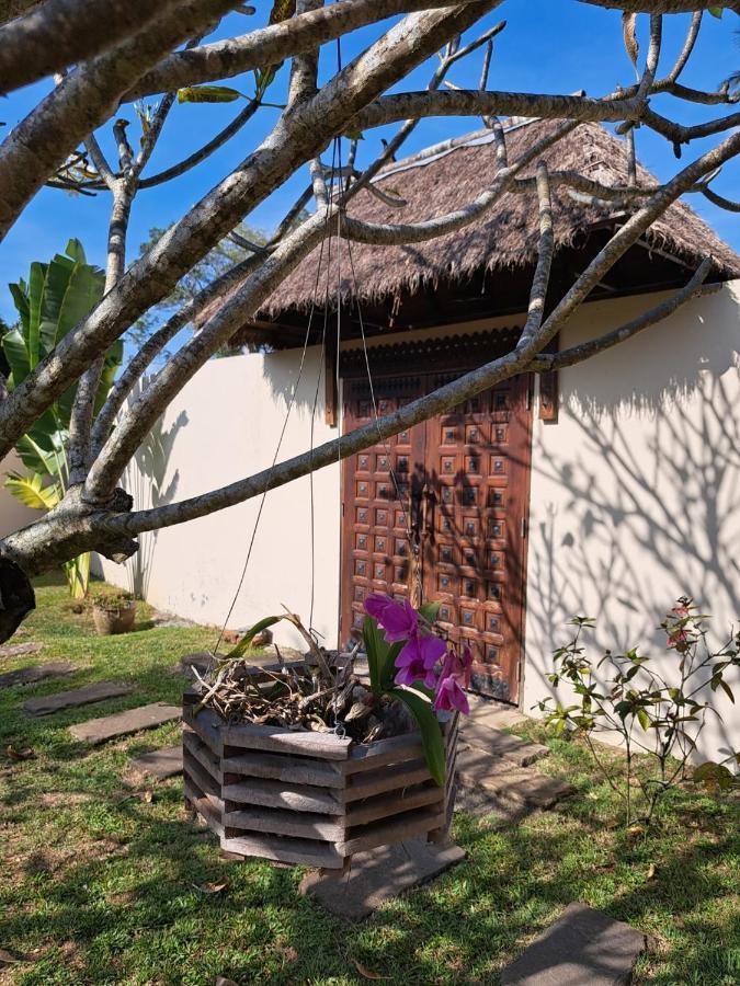 Laura Guest House-Adult Only- Hua Thanon  ภายนอก รูปภาพ