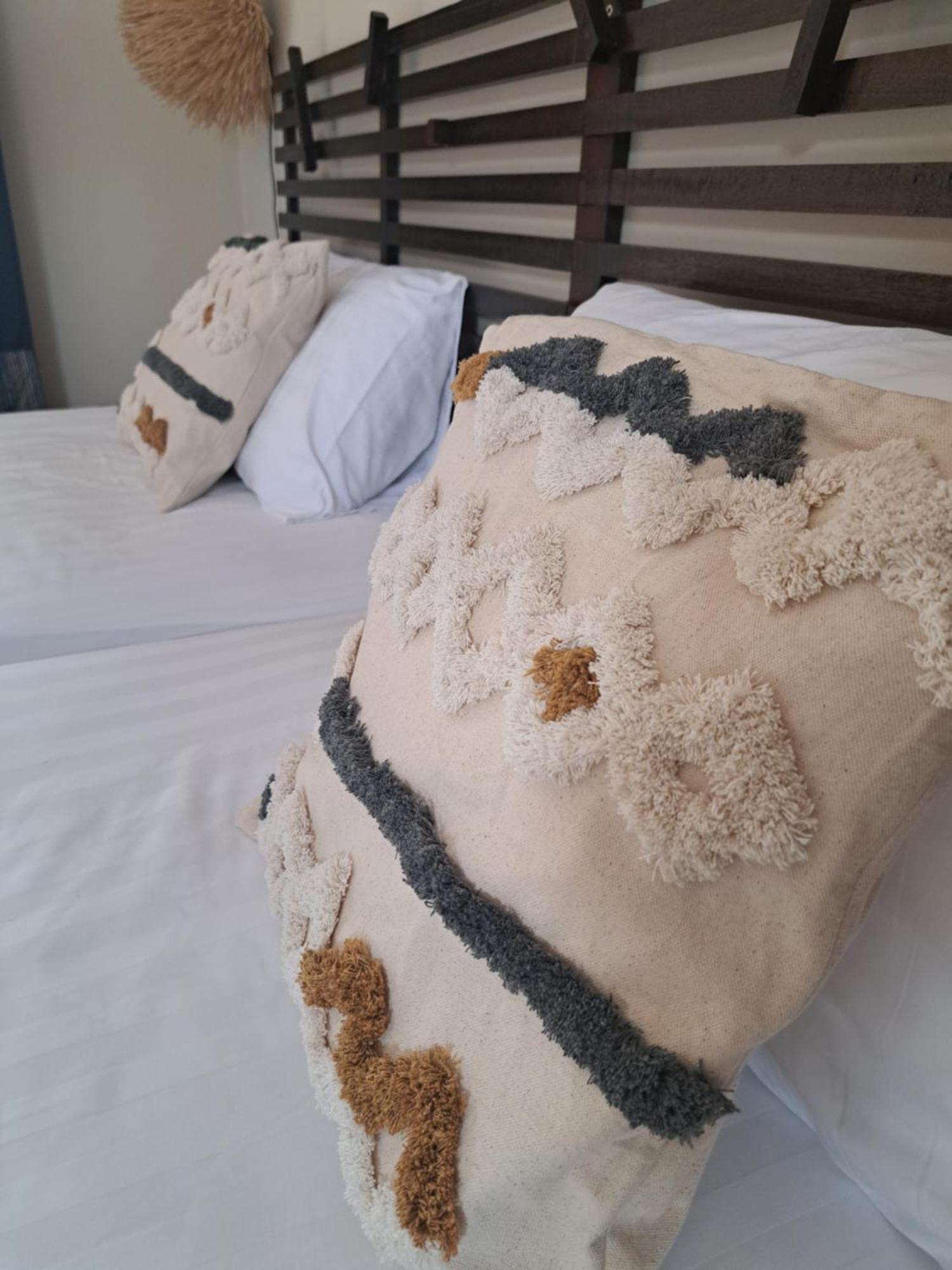 Laura Guest House-Adult Only- Hua Thanon  ภายนอก รูปภาพ